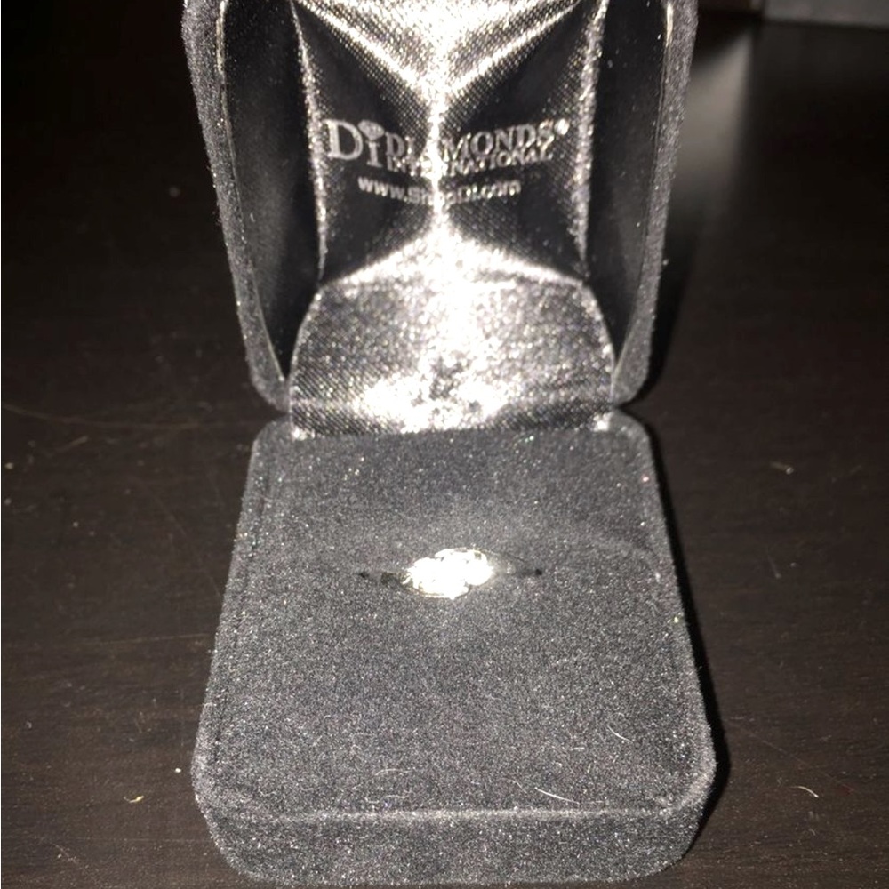Diamond Ring - Picture 3 of 5